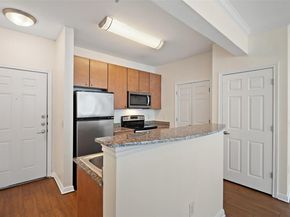 2502 Leon ST 417, Austin TX 78705