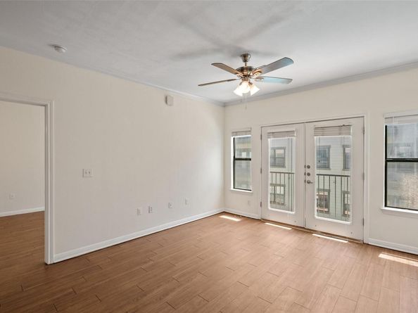 2502 Leon ST 417, Austin TX 78705