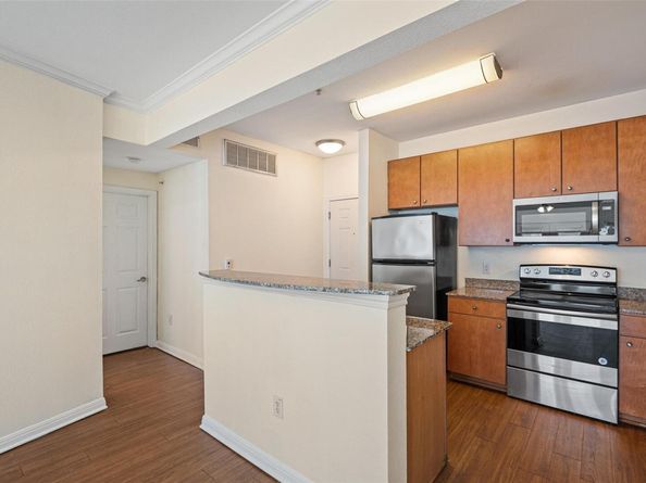 2502 Leon ST 417, Austin TX 78705