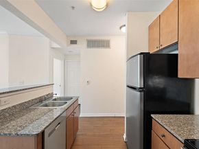 2502 Leon ST 417, Austin TX 78705