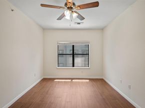 2502 Leon ST 417, Austin TX 78705