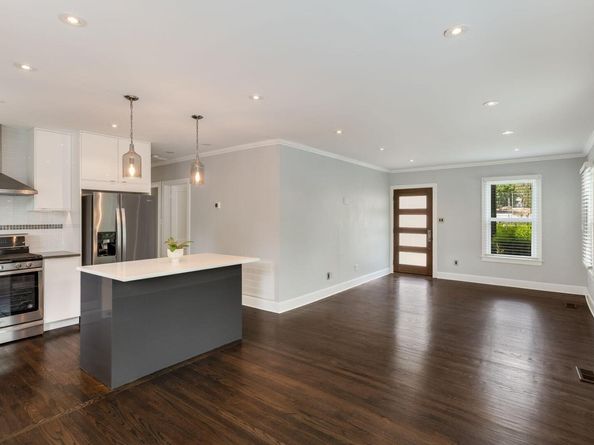 701 Bouldin Ave, Austin TX 78704
