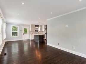 701 Bouldin Ave, Austin TX 78704