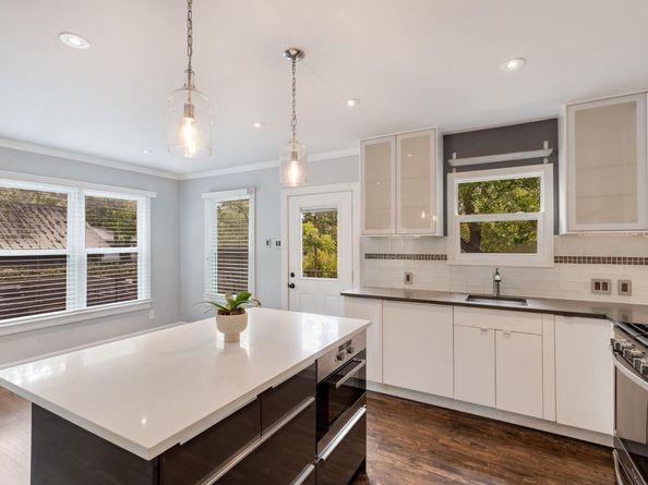 701 Bouldin Ave, Austin TX 78704