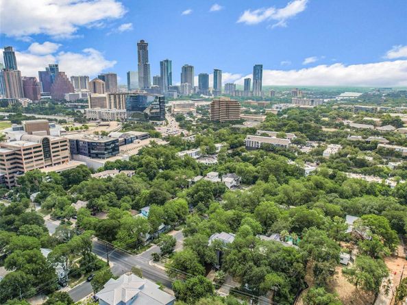 701 Bouldin Ave, Austin TX 78704