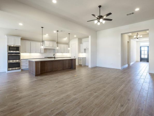 209 Maton WAY, Liberty Hill TX 78642