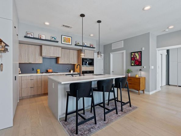 1600 Barton Springs RD 6403, Austin TX 78704