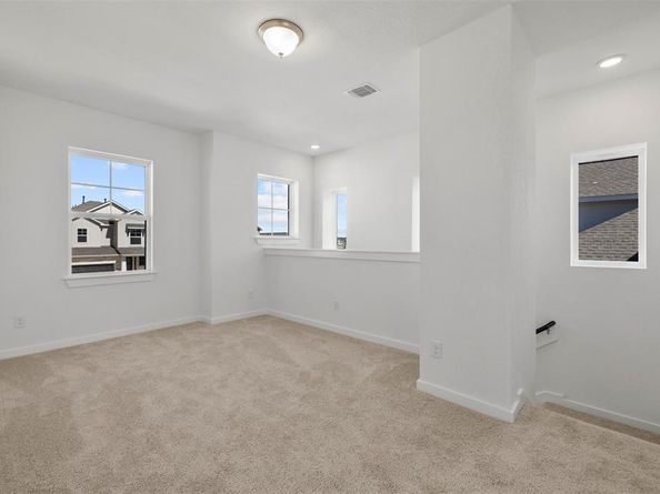 176 Alicante LN, Liberty Hill TX 78642