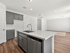 176 Alicante LN, Liberty Hill TX 78642