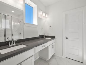 176 Alicante LN, Liberty Hill TX 78642