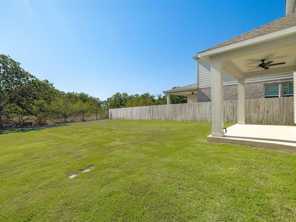 176 Alicante LN, Liberty Hill TX 78642