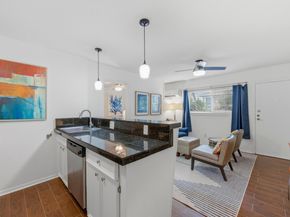 304 E 33rd ST 11, Austin TX 78705