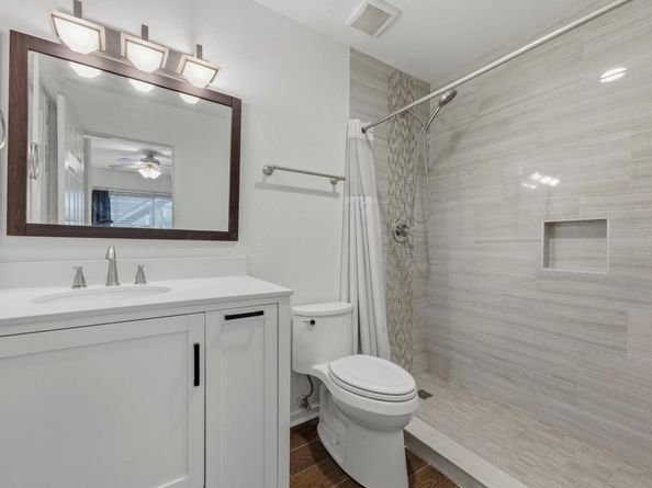 304 E 33rd ST 11, Austin TX 78705