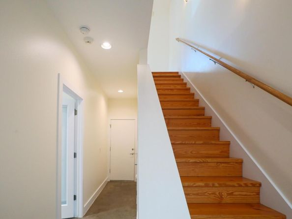 1205 Kinney Ave J, Austin TX 78704