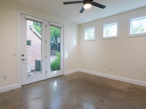 1205 Kinney Ave J, Austin TX 78704