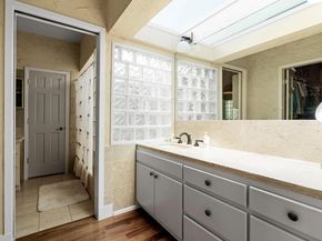 22124 Briarcliff DR, Spicewood TX 78669