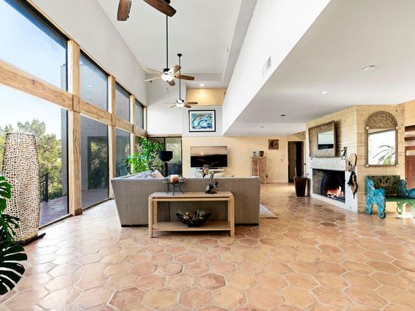22124 Briarcliff DR, Spicewood TX 78669