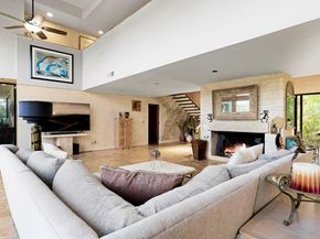 22124 Briarcliff DR, Spicewood TX 78669