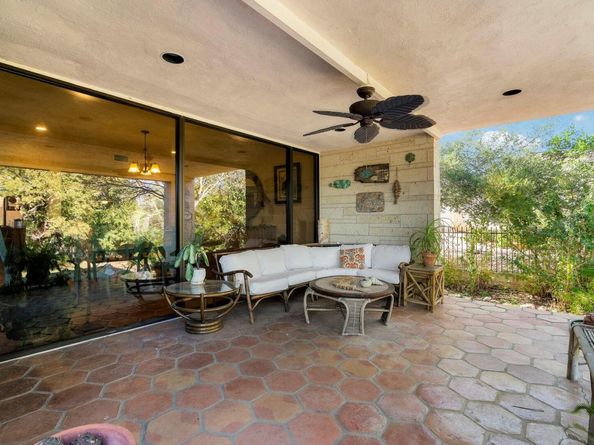 22124 Briarcliff DR, Spicewood TX 78669