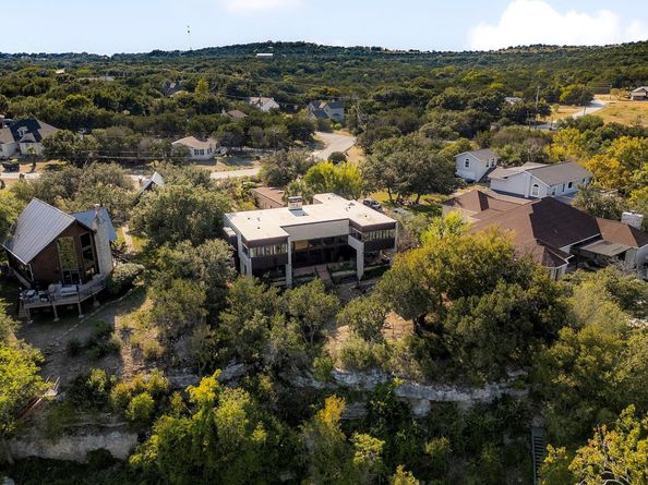 22124 Briarcliff DR, Spicewood TX 78669