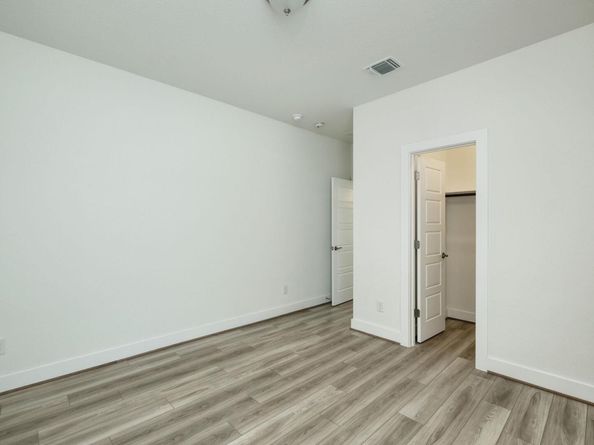 213 Great Lawn BND, Liberty Hill TX 78642