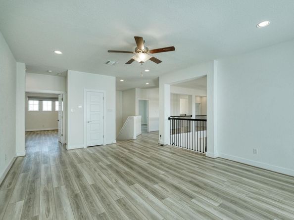 213 Great Lawn BND, Liberty Hill TX 78642