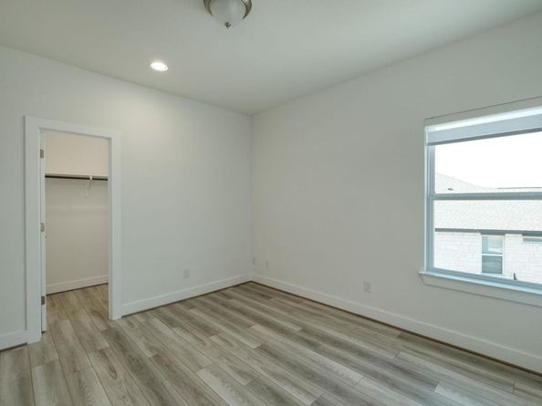 213 Great Lawn BND, Liberty Hill TX 78642