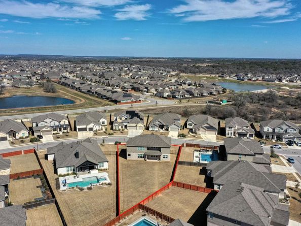 213 Great Lawn BND, Liberty Hill TX 78642