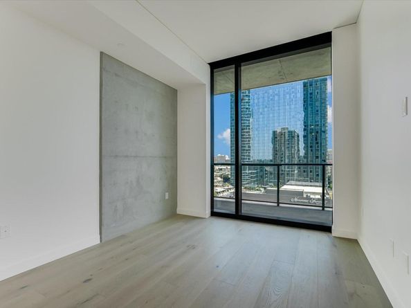 610 Davis ST 1810, Austin TX 78701