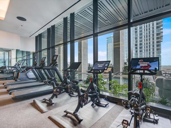 610 Davis ST 1810, Austin TX 78701
