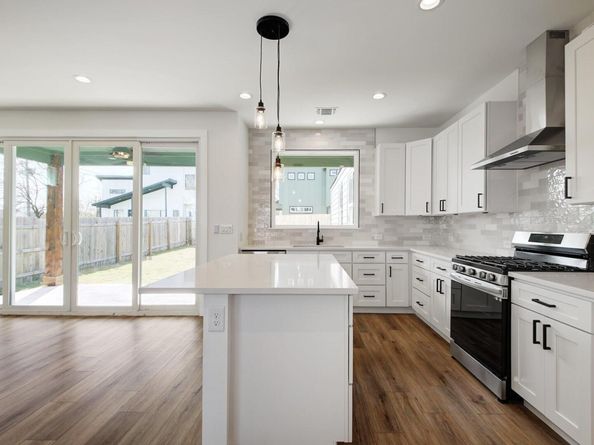 407 Delmar Ave A, Austin TX 78752