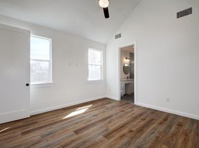 407 Delmar Ave A, Austin TX 78752