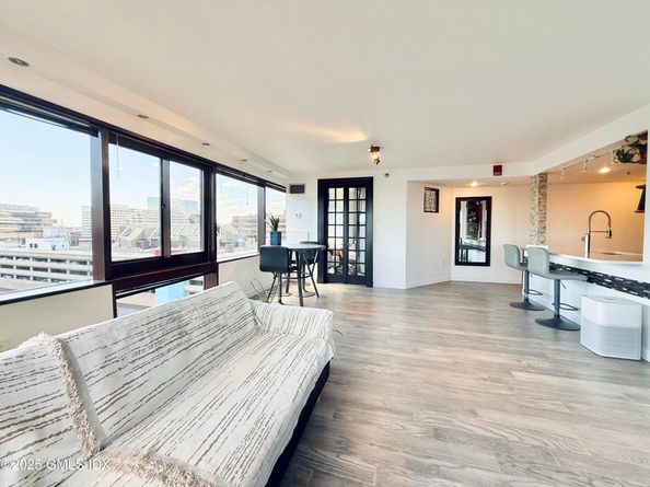 127 greyrock Place 1112, Stamford CT 06901