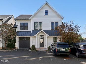 25 Woodland Drive