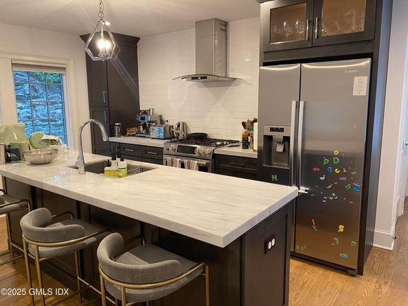 48 Richland Road, Greenwich CT 06830