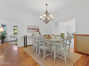 11 Shorelands Place, Old Greenwich CT 06870