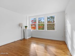 11 Shorelands Place, Old Greenwich CT 06870