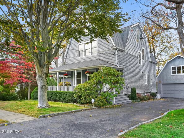 11 Shorelands Place, Old Greenwich CT 06870