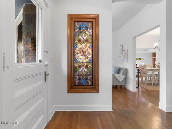 11 Shorelands Place, Old Greenwich CT 06870