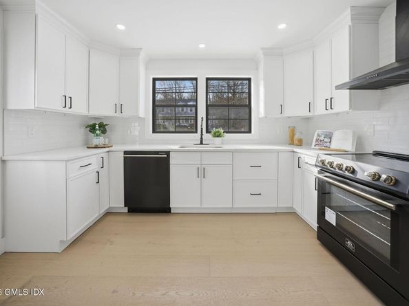 101 Parade Hill Road, New Canaan CT 06840