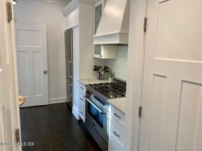 84-86 E Putnam Avenue, Cos Cob CT 06807