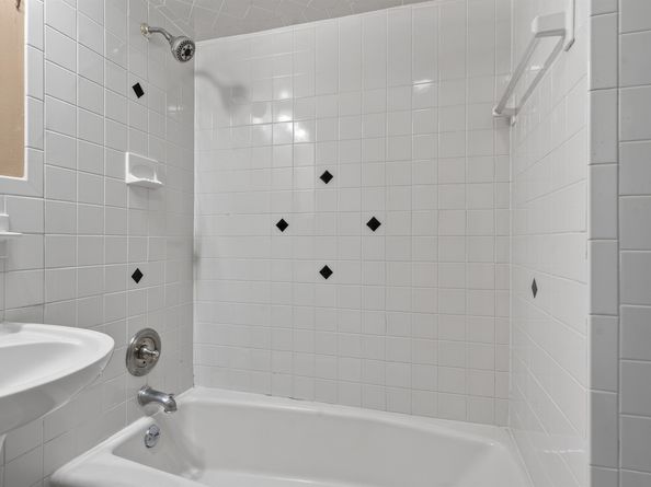 522 26th St, Union City NJ 07087