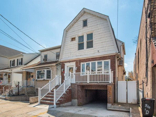 136 West 56th St, Bayonne NJ 07002-2210