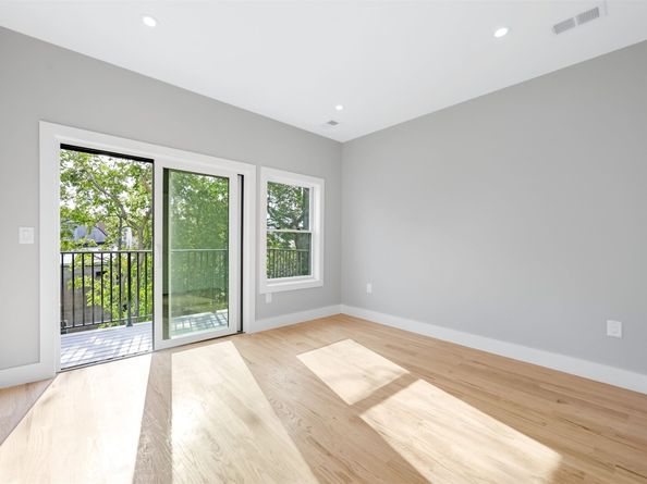 88 West 20th St 2, Bayonne NJ 07002