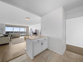 6 Horizon Rd 1605, Fort Lee NJ 07024