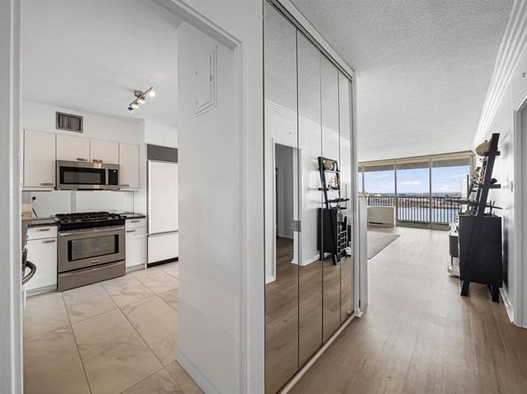 6 Horizon Rd 1605, Fort Lee NJ 07024