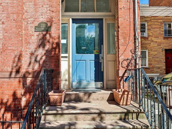 232 Montgomery St 3, Jersey City NJ 07302