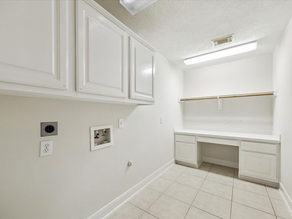 10 Surrey Run Place, The Woodlands TX 77384