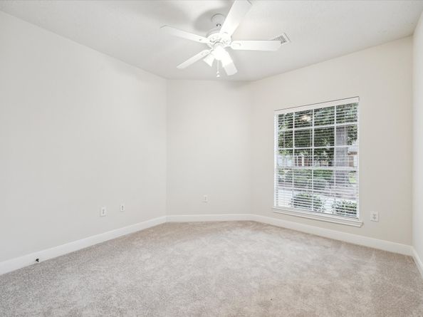 10 Surrey Run Place, The Woodlands TX 77384