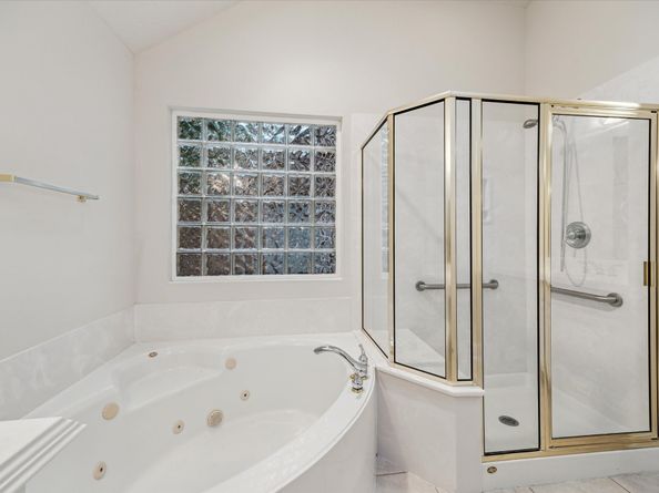 10 Surrey Run Place, The Woodlands TX 77384